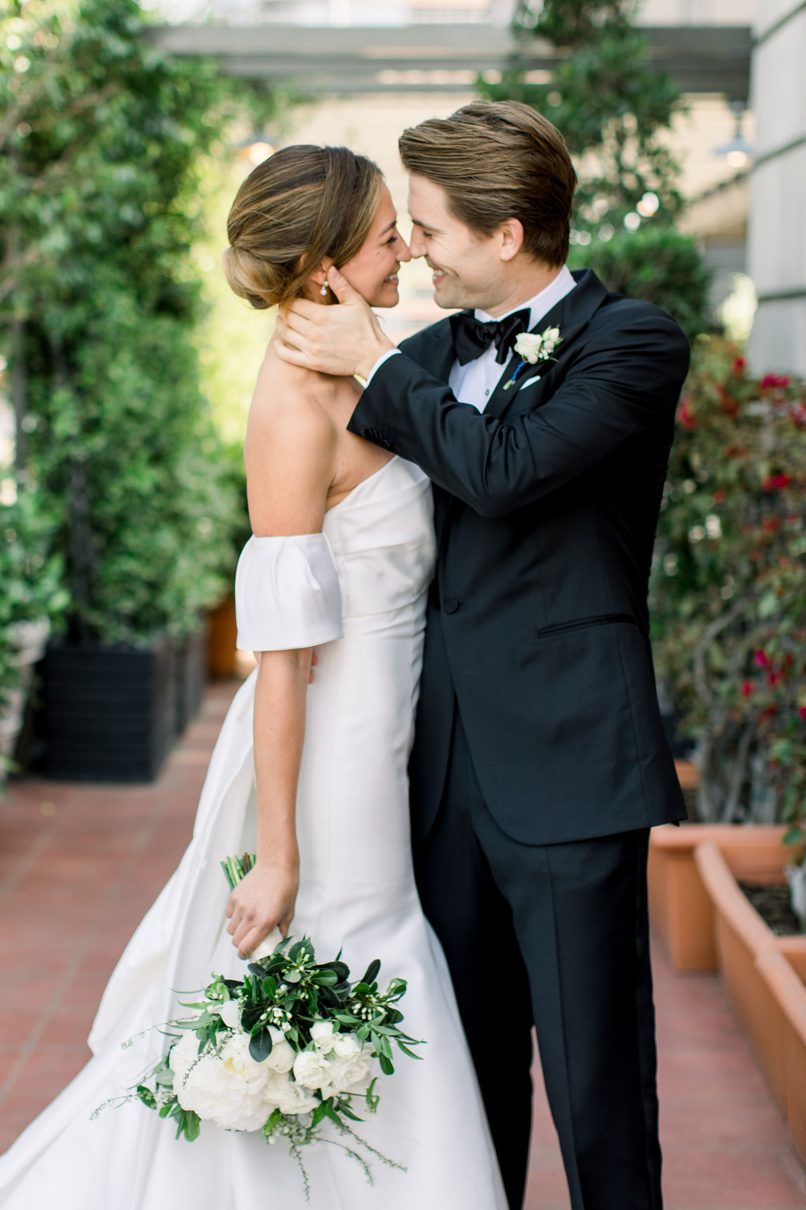 Nose to nose on the terrace at the Jonathan Club